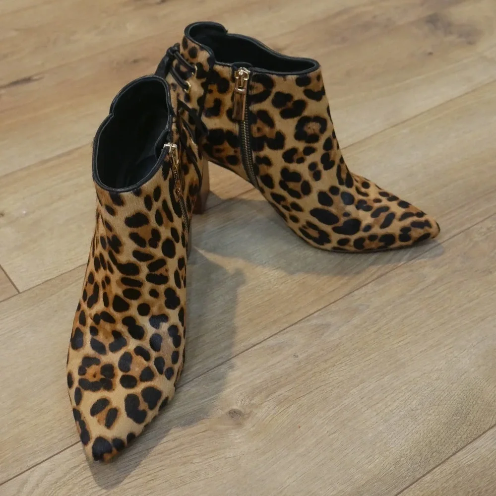 𝅺RACHEL Zoe Trixie Leopard Booties Size 8 - Picture 10 of 10